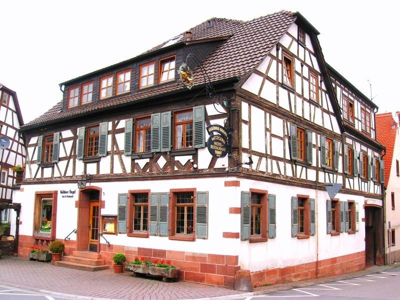 Goldner Engel, Restaurant - Hotel - Metzgerei Laudenbach  ภายนอก รูปภาพ