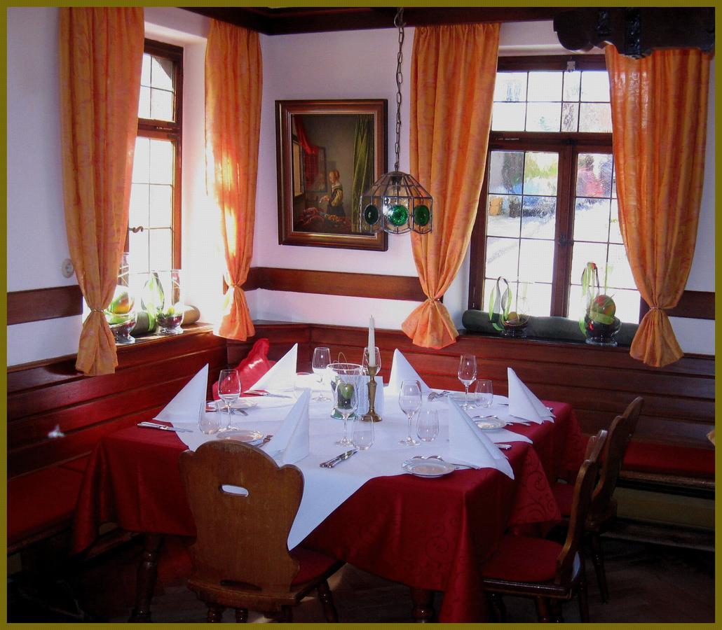 Goldner Engel, Restaurant - Hotel - Metzgerei Laudenbach  ภายนอก รูปภาพ